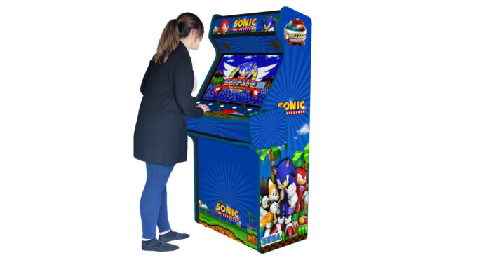 Sonic The Hedgehog Upright 4 Player Arcade Machine, 32 screen, 120w sub, 5000 games (8)
